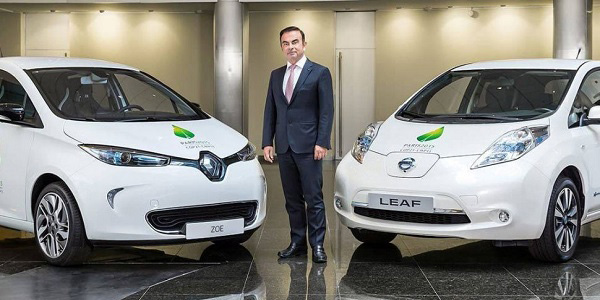 Renault-Nissan: Paris exhorte Tokyo à envisager une fusion 